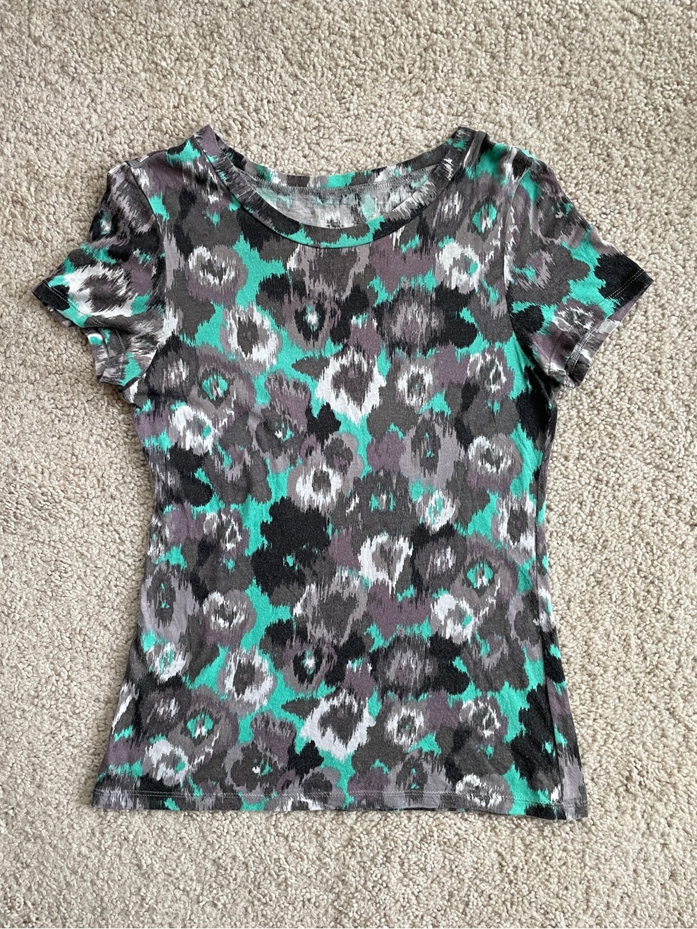 Express Leopard Print Mint Green Black Gray Short Sleeve Crewneck Top Size XS
